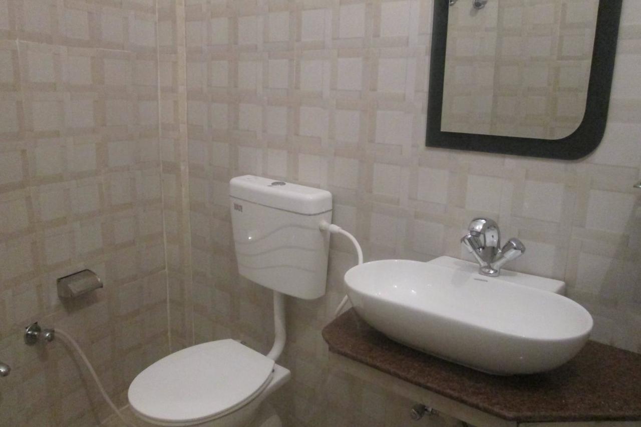 Ramprastha Hotel Ayodhya Eksteriør billede