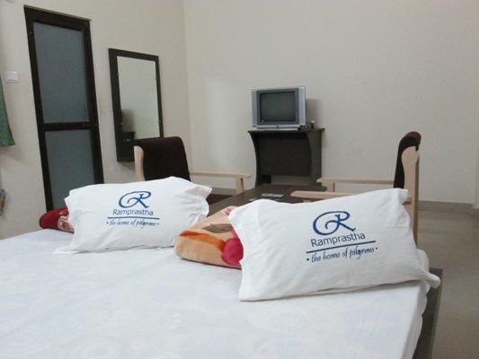 Ramprastha Hotel Ayodhya Eksteriør billede
