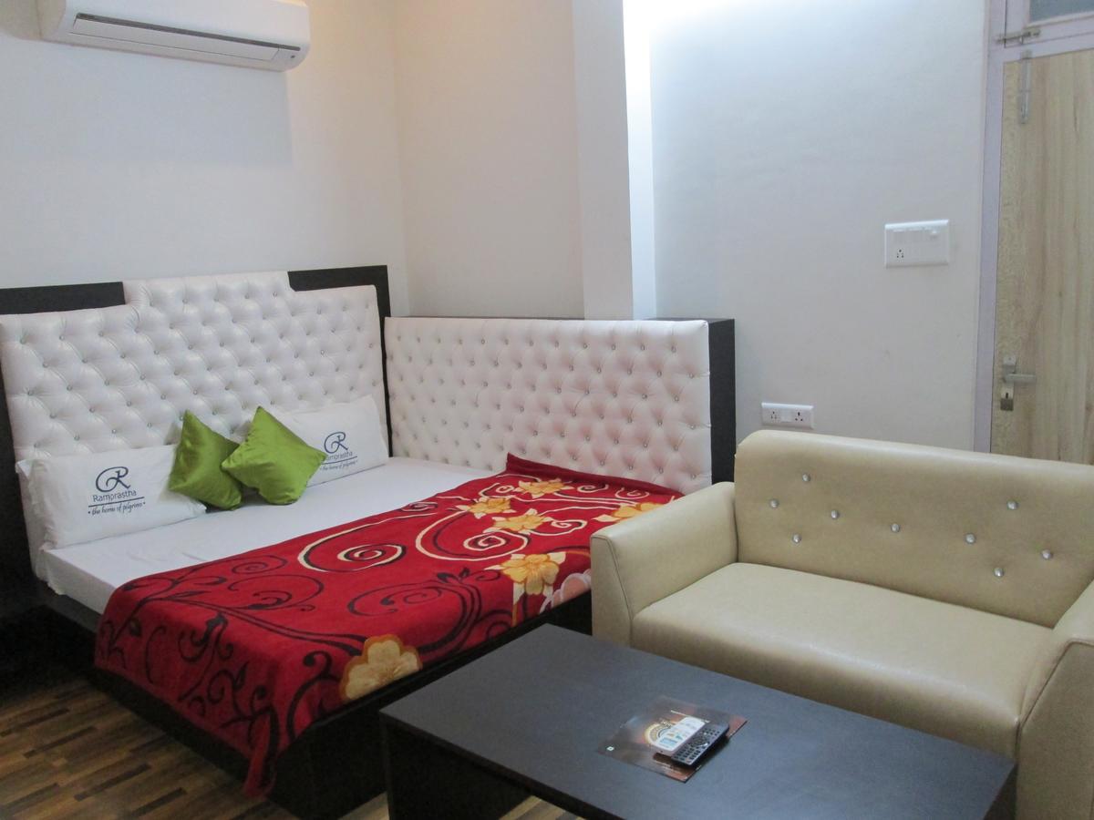 Ramprastha Hotel Ayodhya Eksteriør billede